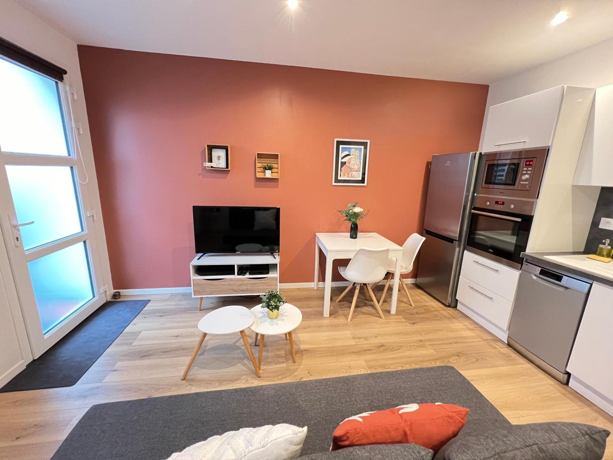 Le Remois - Charmant T2 - Renove - Parking - Cour Privative - Wifi Реймс Экстерьер фото