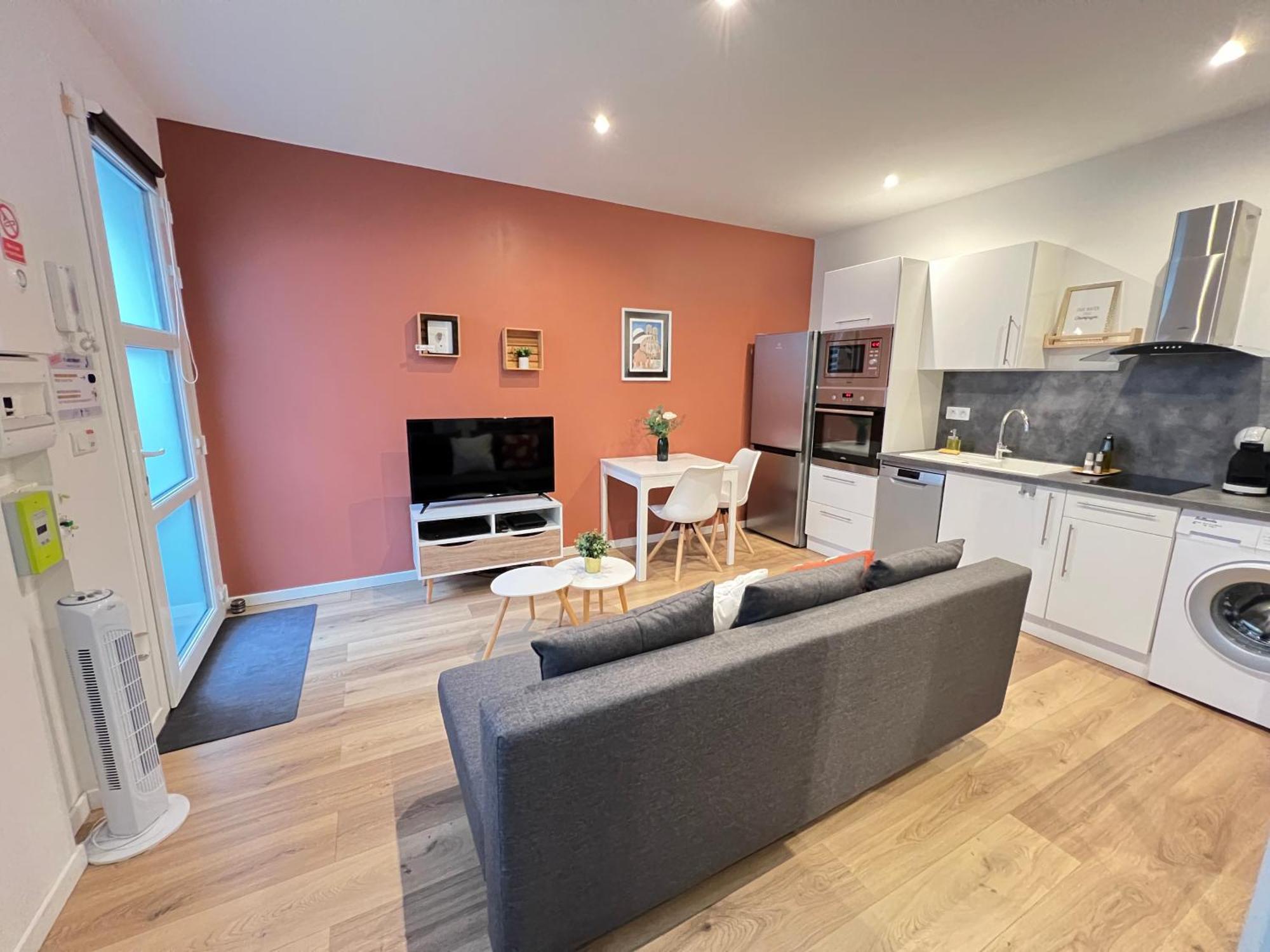 Le Remois - Charmant T2 - Renove - Parking - Cour Privative - Wifi Реймс Экстерьер фото